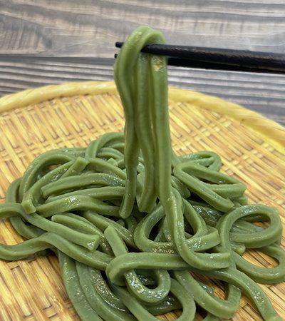 冷凍綠藻烏龍麵